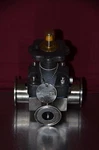 Itt Pure-flo 1" Pas 963 Manual Bonnet 2" Tee Tri-clamp Sanitary Diaphragm Valve. Fixed Price $85.00.