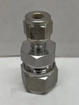 6RU4-316 Ss Tube Fitting Reducing Union 3/8 X 1/4 Gyrolok/hoke.. Fixed Price $6.00.